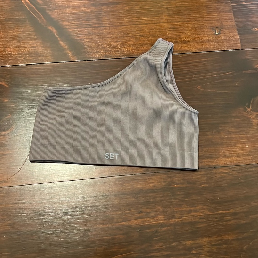 Set active off the shoulder sports bra